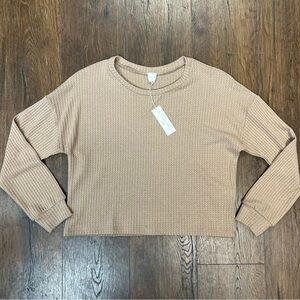 🆕 Studio Ko tan waffle knit shirt SZ MED